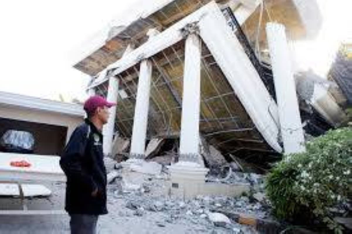 Indonesia hit by 5.9 quake in Flores