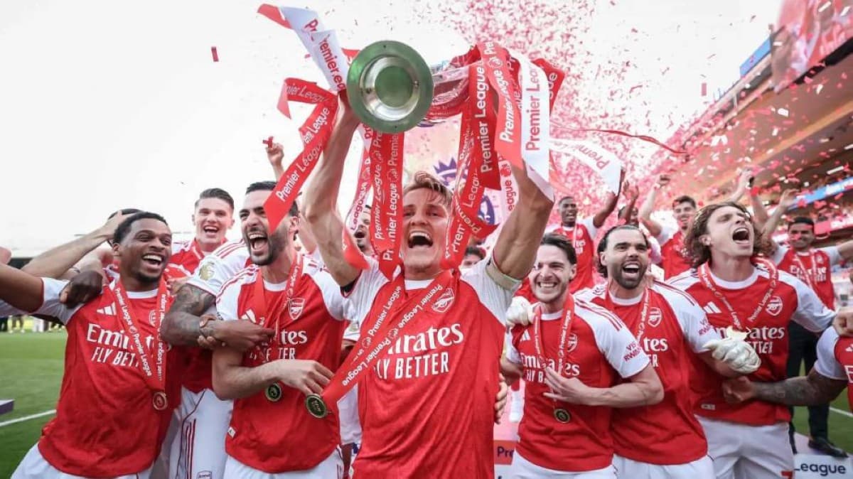 Arsenal seeks 1930s record