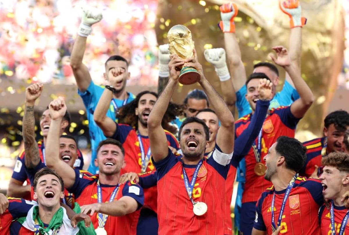 الشباب ينقلون إسبانيا لنجاح دولي