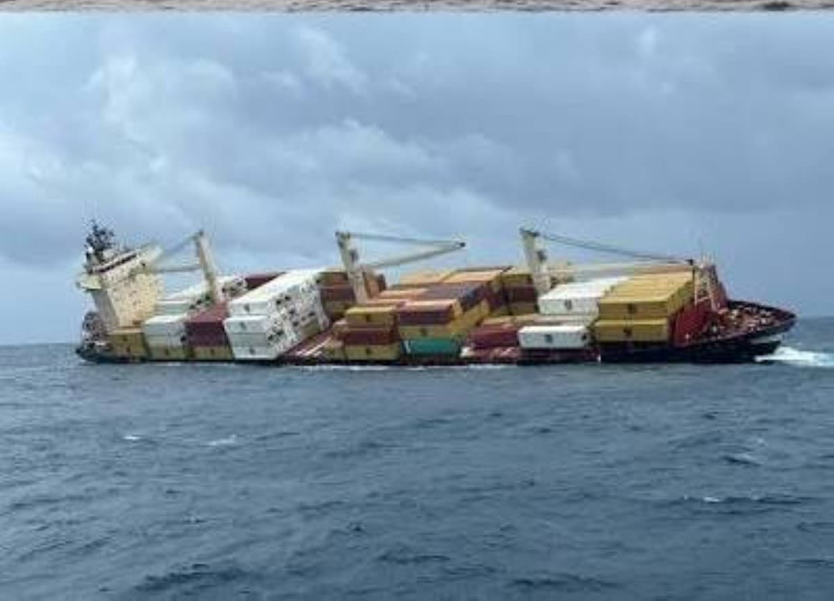 Cargo ship sinks after Paradip departure