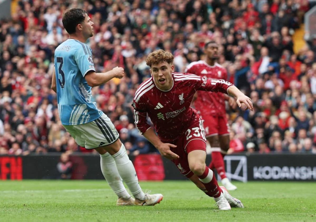 ليفربول يتجنب الخسارة على أرضه