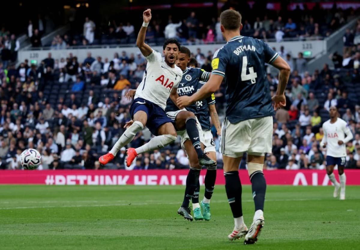 Tottenham loses at home in Mermosh's first match