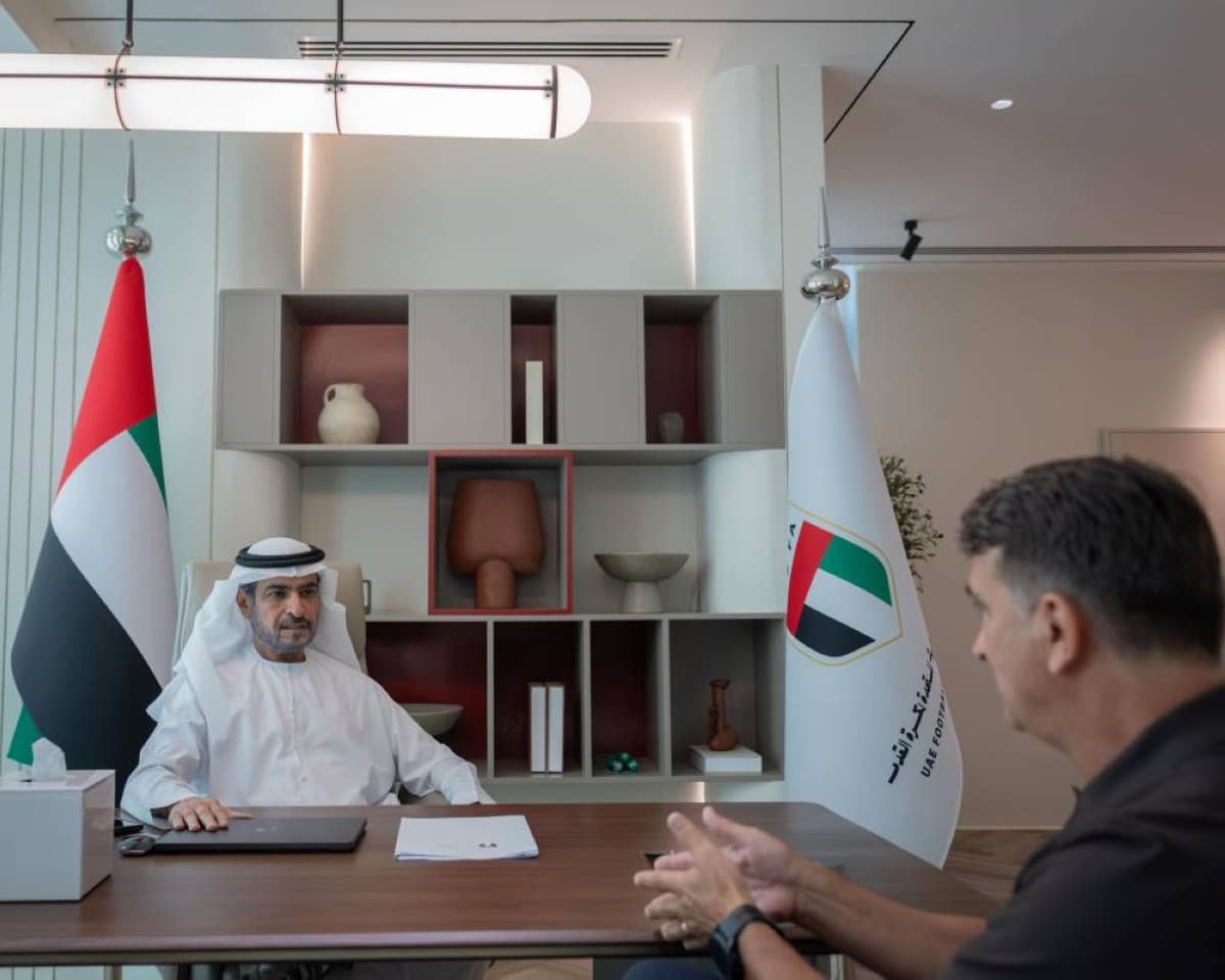 Hamdan bin Mubarak meets Croatia coach Zlatko Dalić
