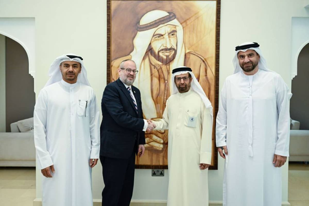 Ally Naimi meets U.S. anti-Semitism envoy