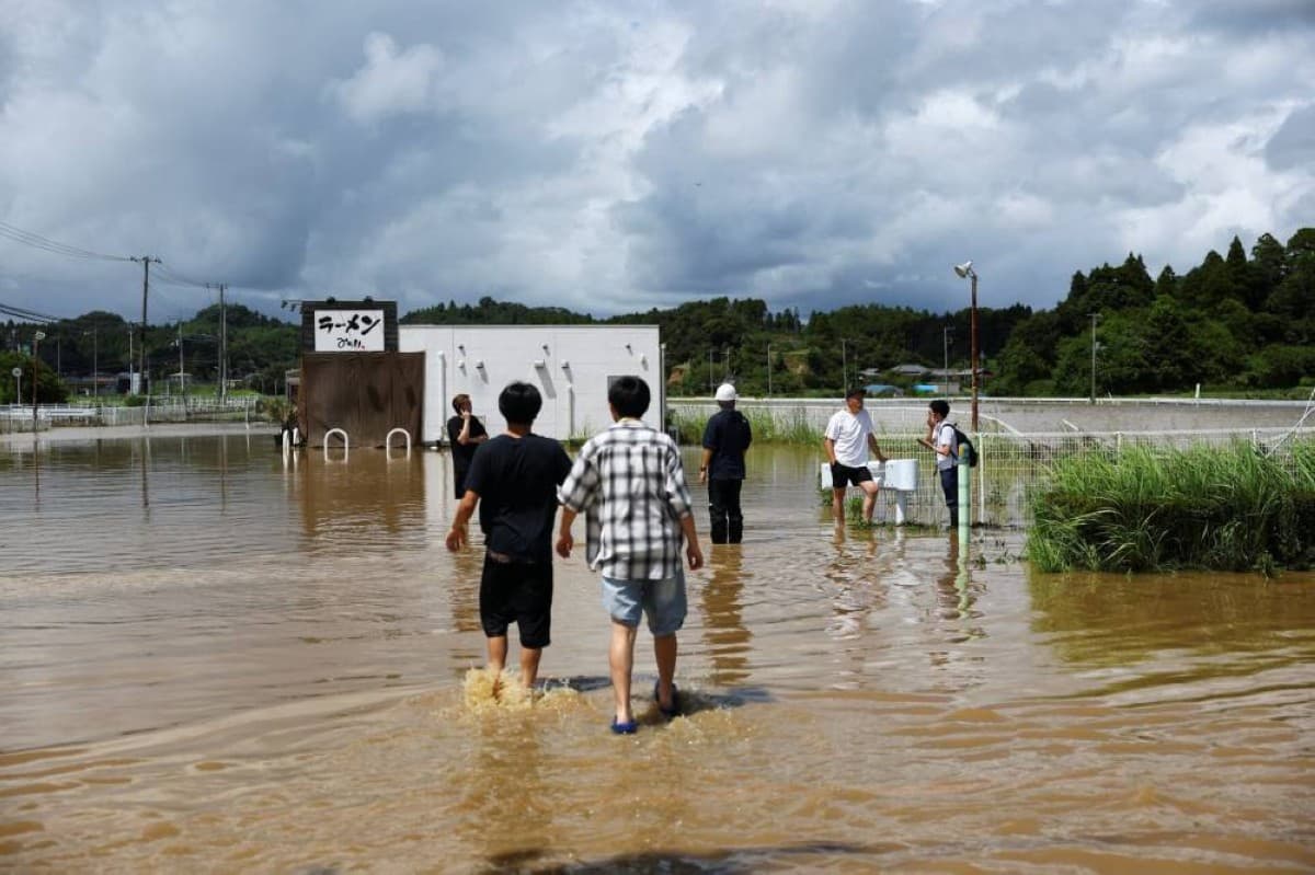 Japan issues top-level landslide alert