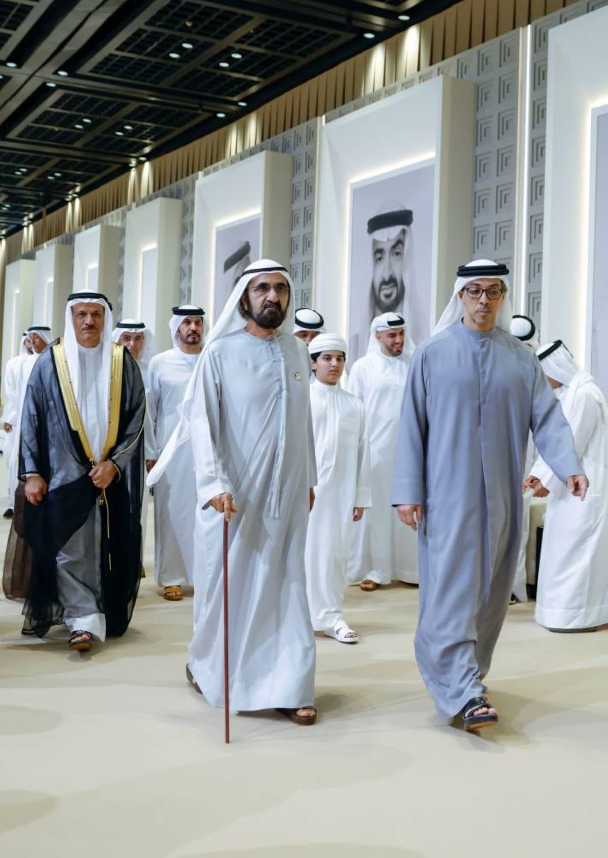 محمد بن راشد يشارك في أفراح المنصوري والغرير