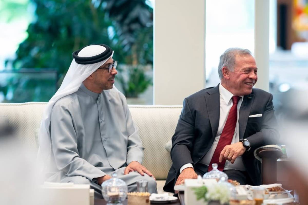 رئيس الدولة وملك الأردن يتبادلان الحوار حول العلاقات والتطورات الإقليمية
