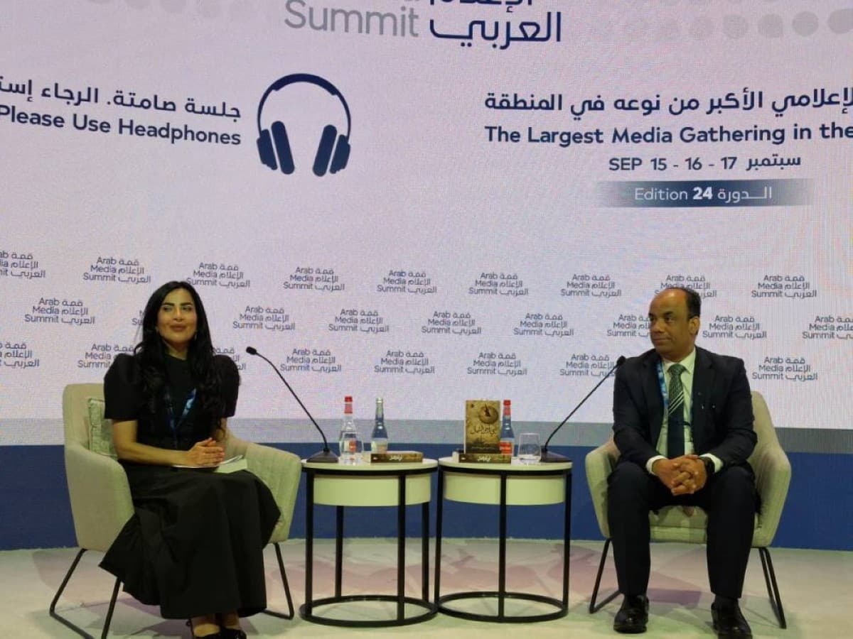 أسامة الشاذلي يروج للذكاء الاصطناعي في الرواية