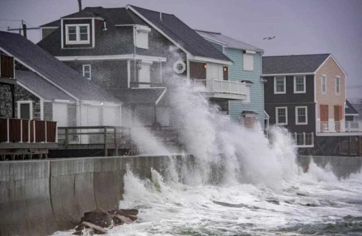 Major US storm causes flight cancellations