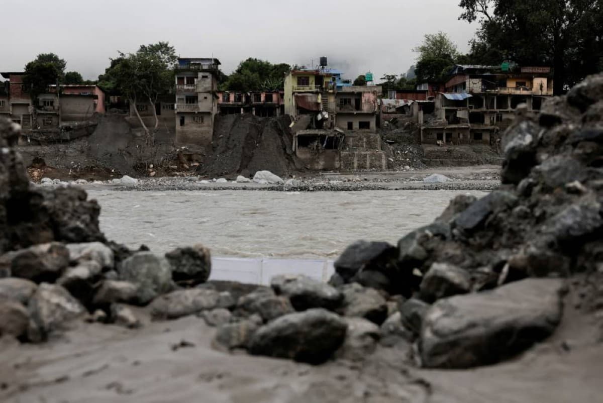 Floods and landslides kill 19 in India and Nepal