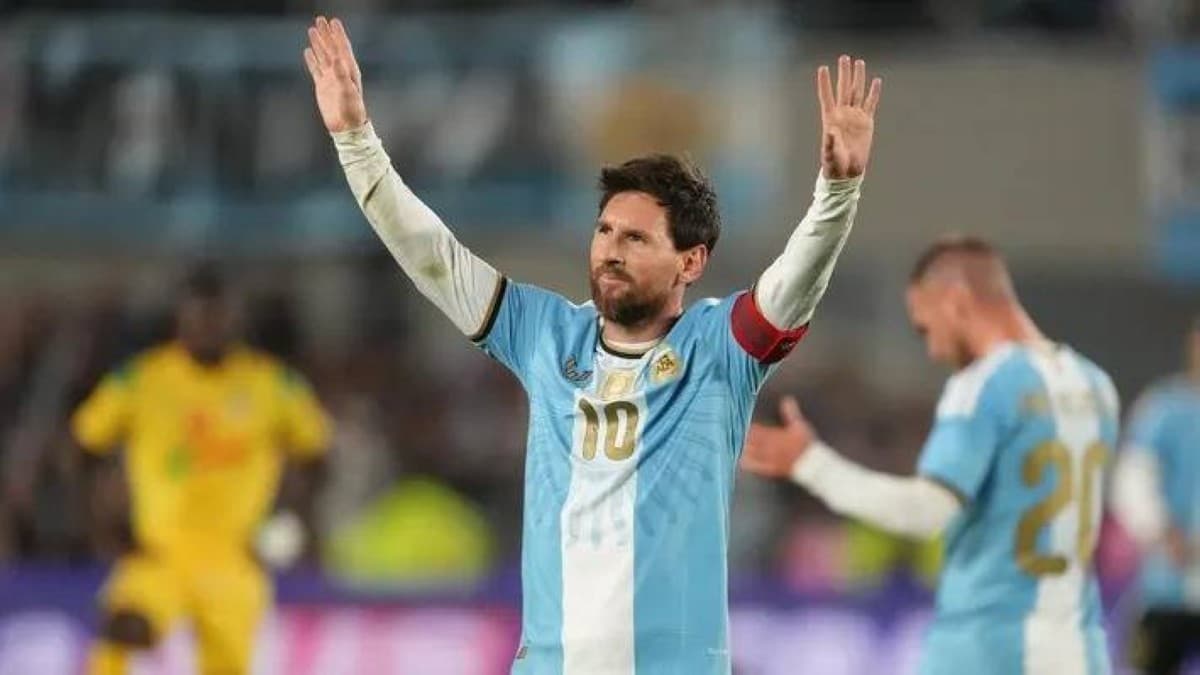 Argentina streets mourn Messi's leave