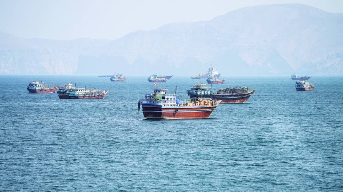 واشنطن تجهز لضرب إيران وطهران تلتزم بالحوار