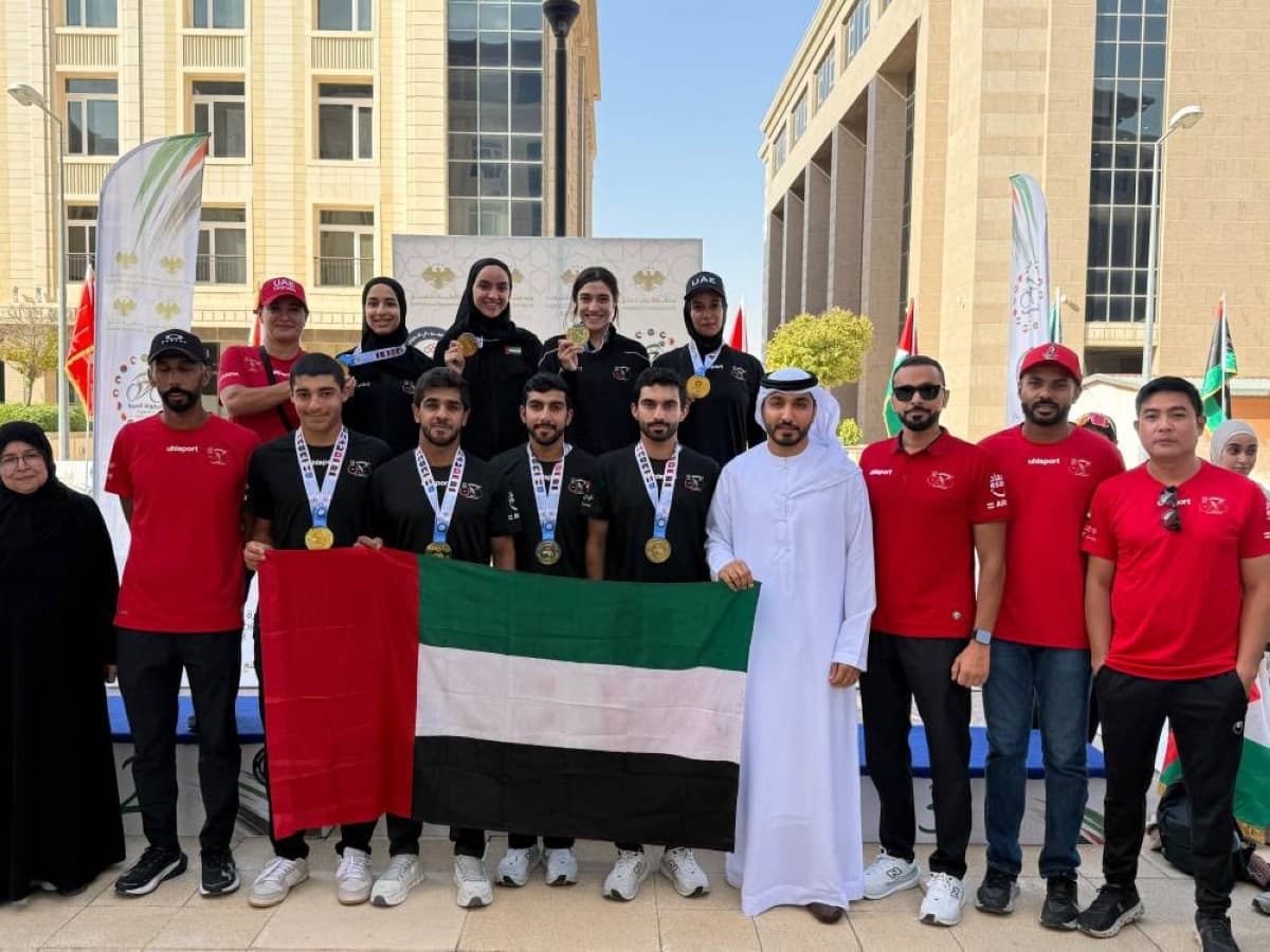 منتخب الإمارات يفوز بـ10 ميداليات في عربية الدراجات