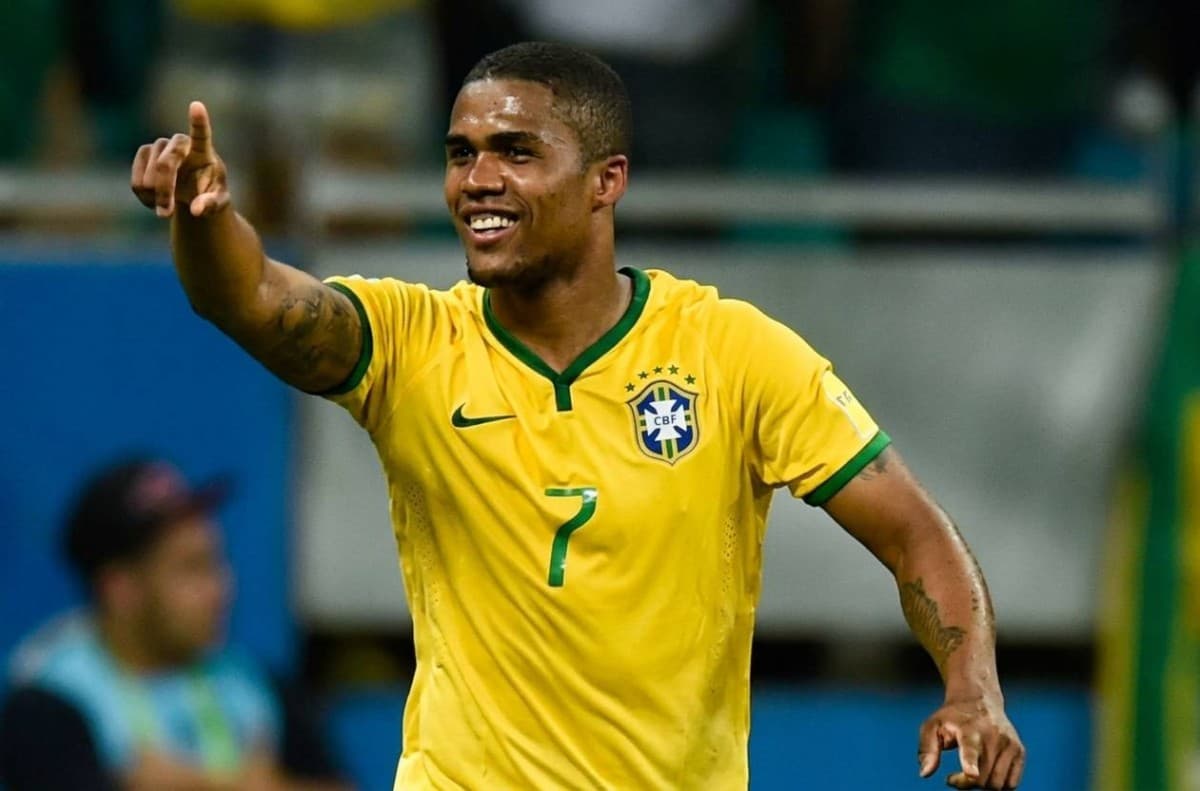 Douglas Costa: Brazil needs new talent