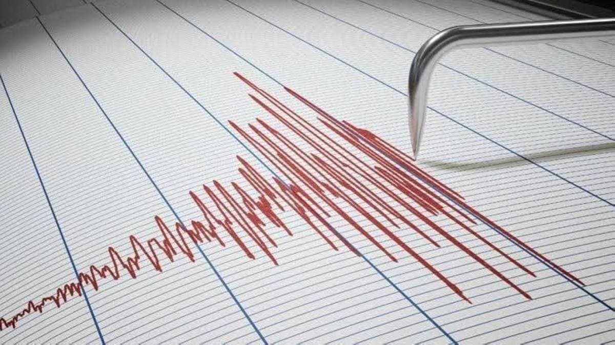 زلزال 7.7 يضرب بنما ويتسبب في انهيارات