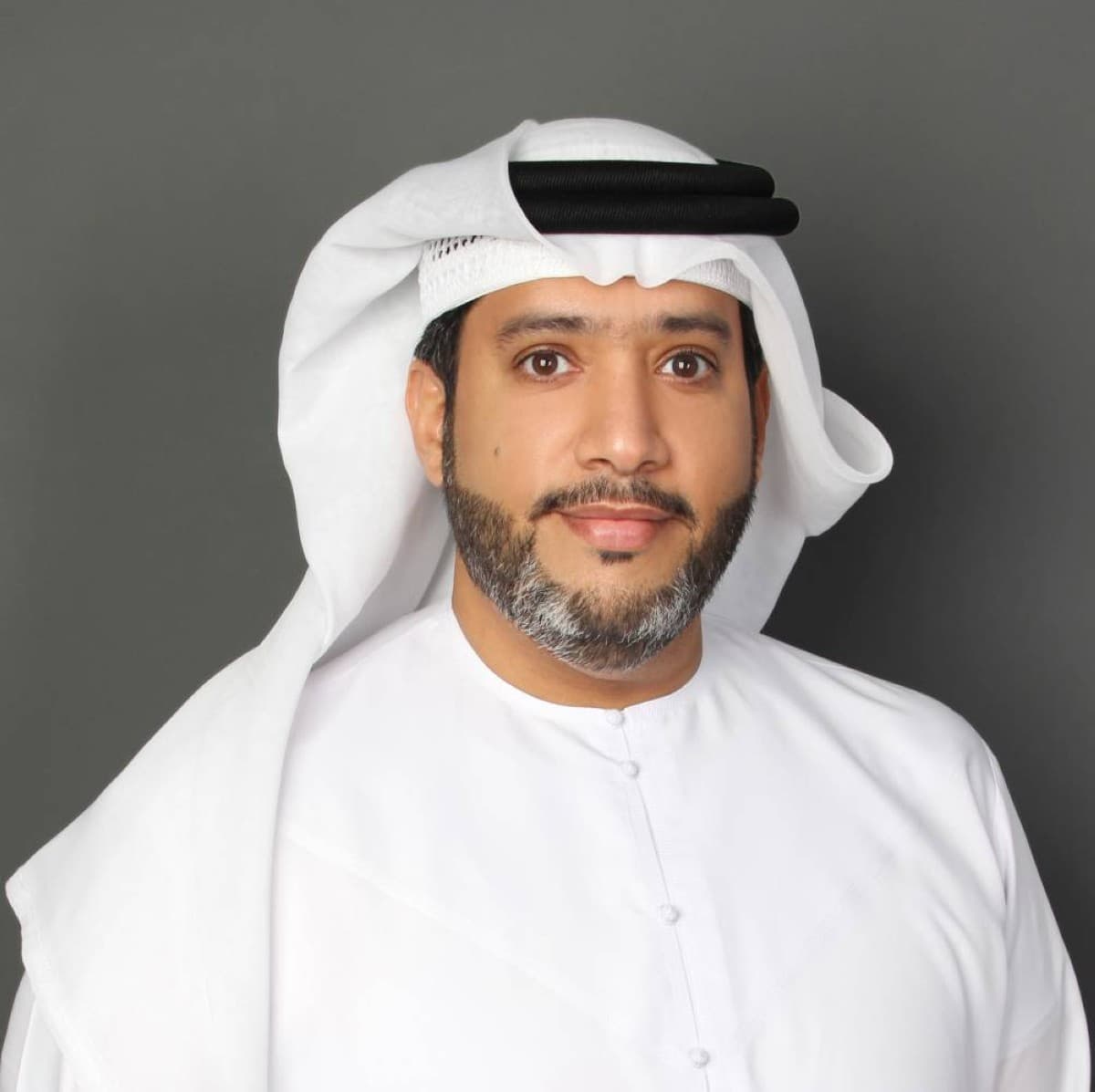 أجيال دبي منصة استخدام الذكاء الاصطناعي