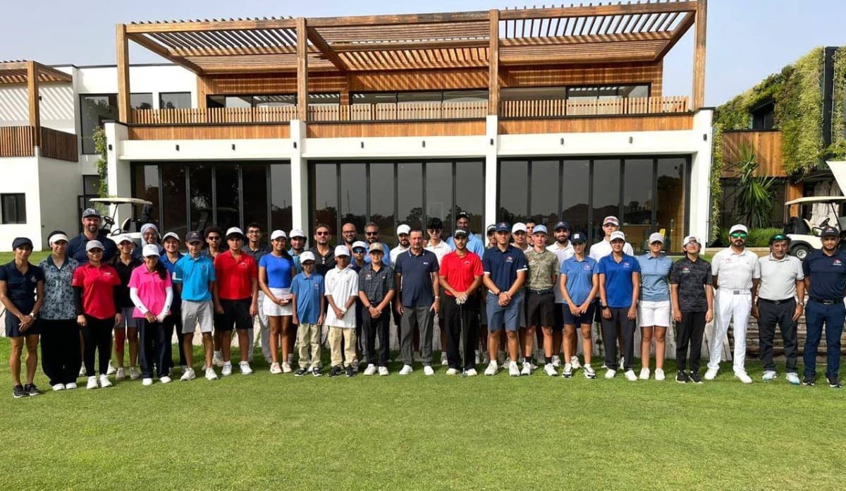84 players compete in citizens' monthly golf tournaments