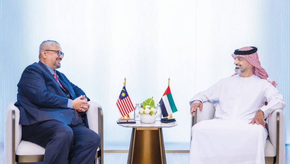 عمار النعيمي مع سفير ماليزيا لتقوية العلاقات