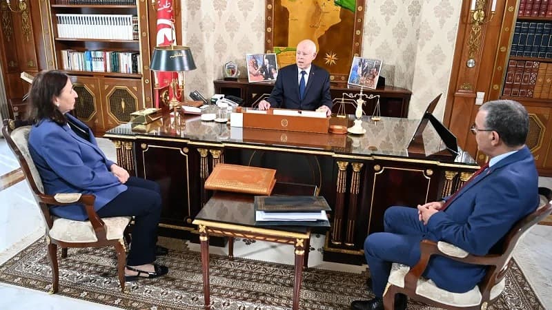 President calls for easing tax pressure to boost projects