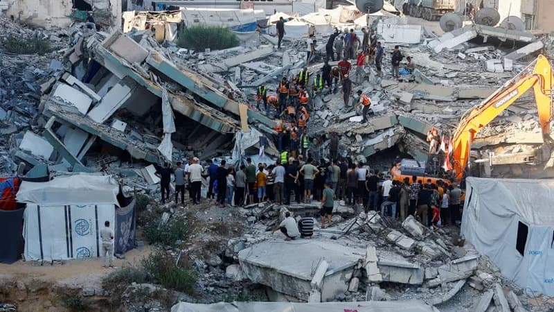 Gaza Building Collapse Kills 14 Palestinians