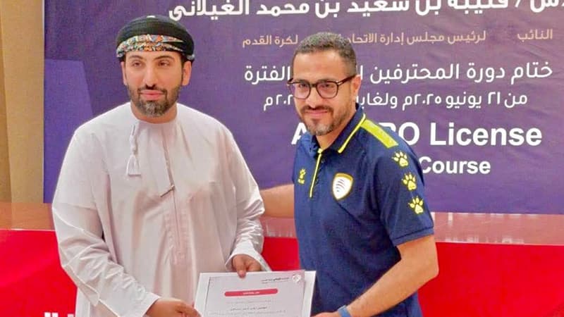 وليد الشتاوي يشارك في الدوري العماني