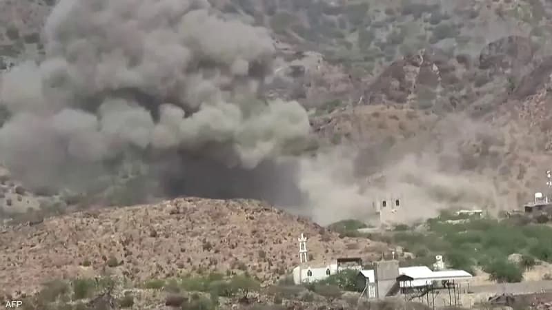 Houthis target Saudi military sites