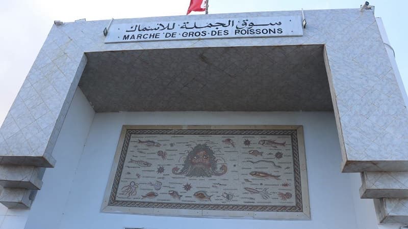 وزير التجارة يراقب تطبيق الفوترة في أسواق السمك
