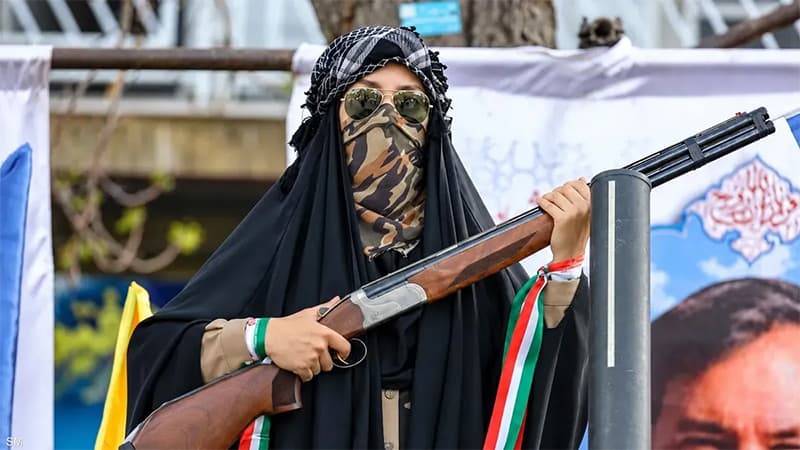 Iran educates women on weapons preparedness