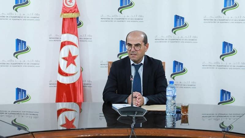 Equipment Minister urges flood project completion