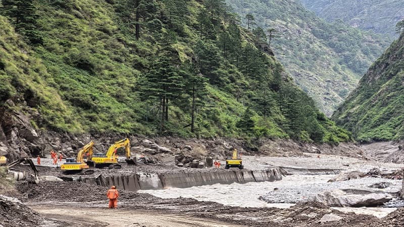 New lake poses risk to Himalayas