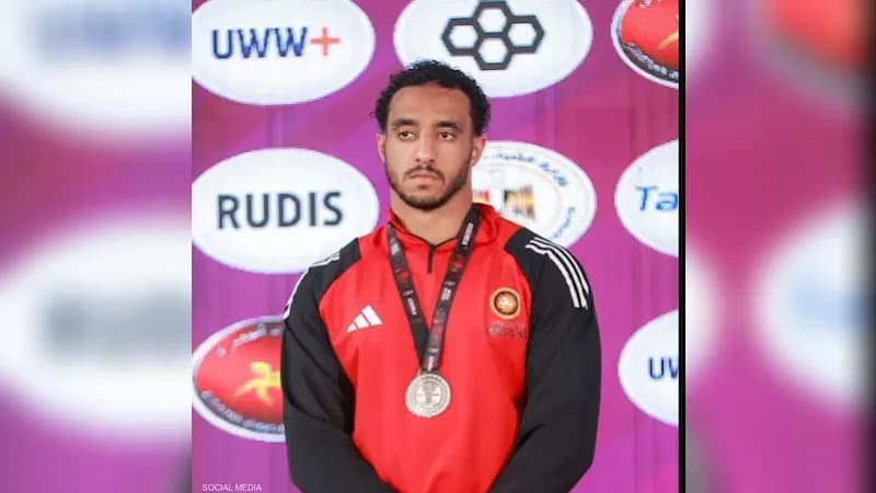 Egyptian wrestler escapes during Transit Rome