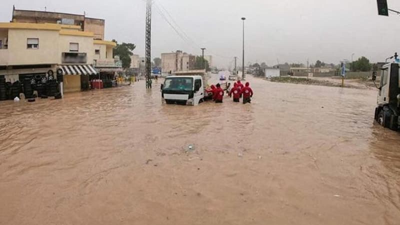 ليبيا تتسبب في مصرع شخصين بسبب الفيضانات