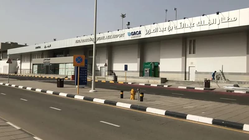 الحوثيون يشنون هجمات على مطارات السعودية