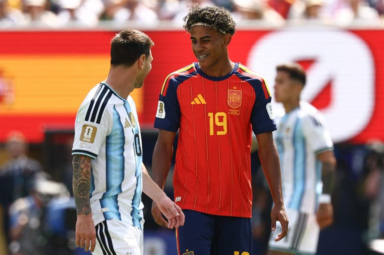 Lamin Yamal and Messi together