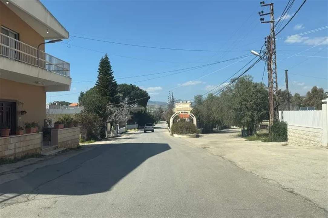 South town endures heavy gunfire and blasts