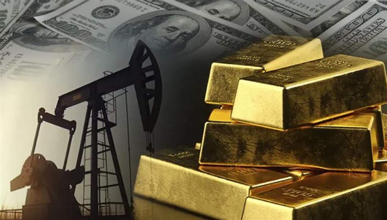 Oil drops and gold climbs rates