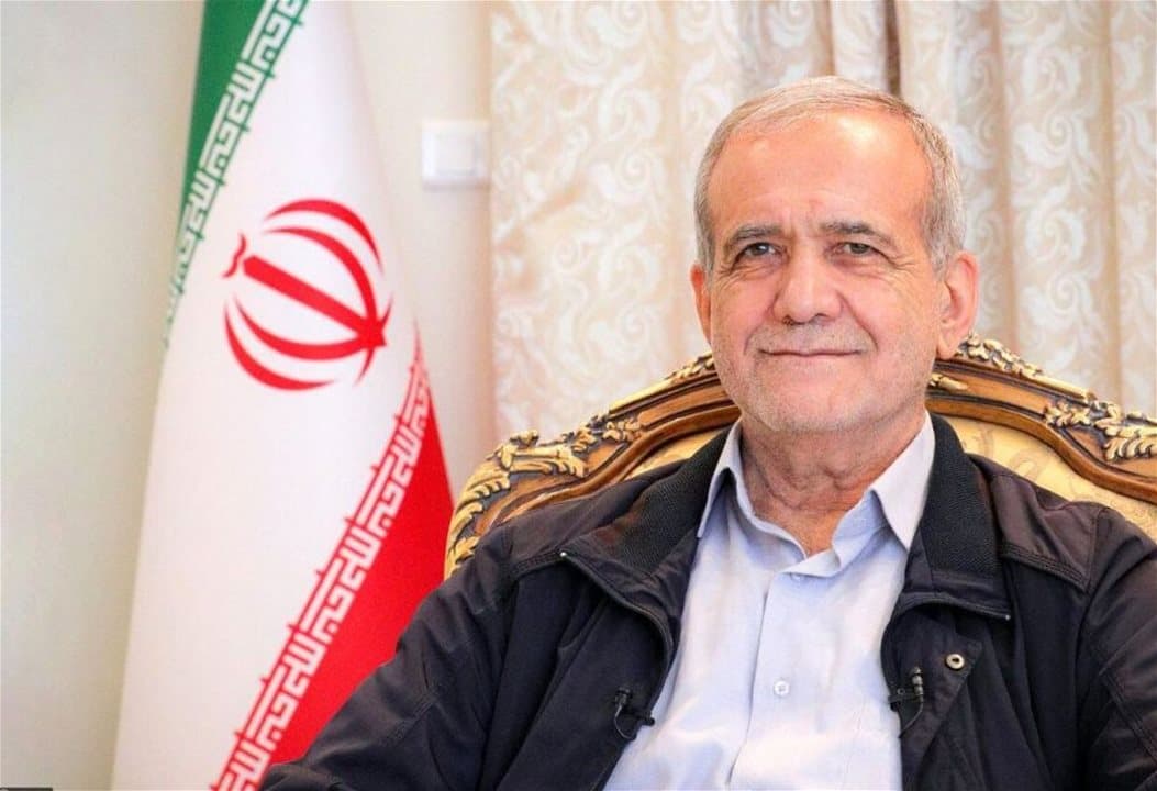 Iranian president discusses improved regional ties
