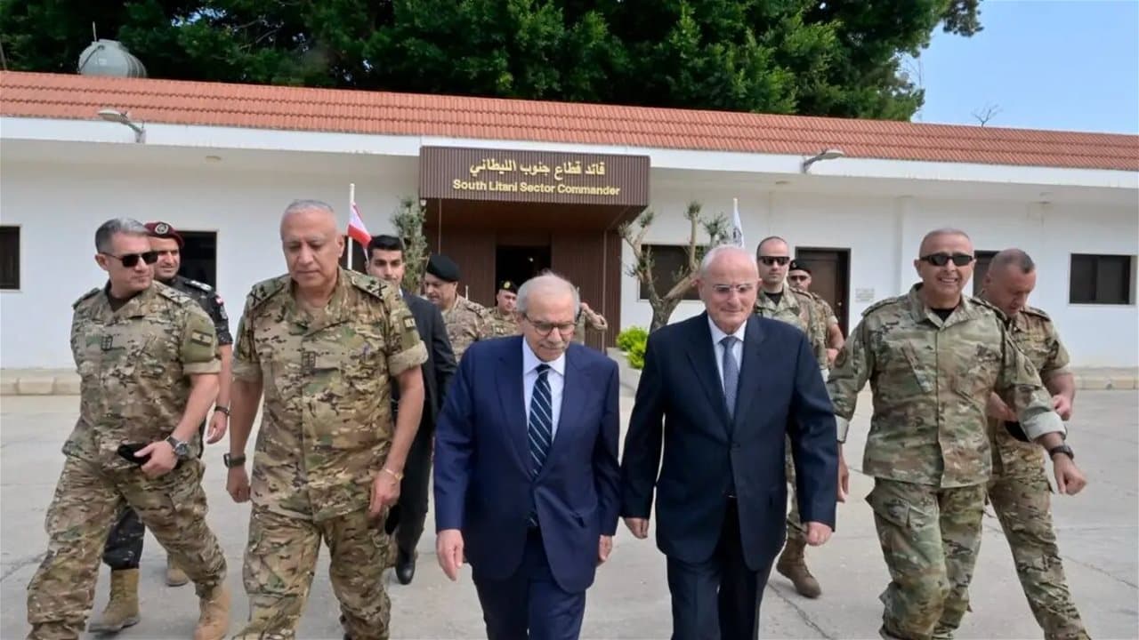 صور لعسكريين تعكس حضور الدولة في الجنوب