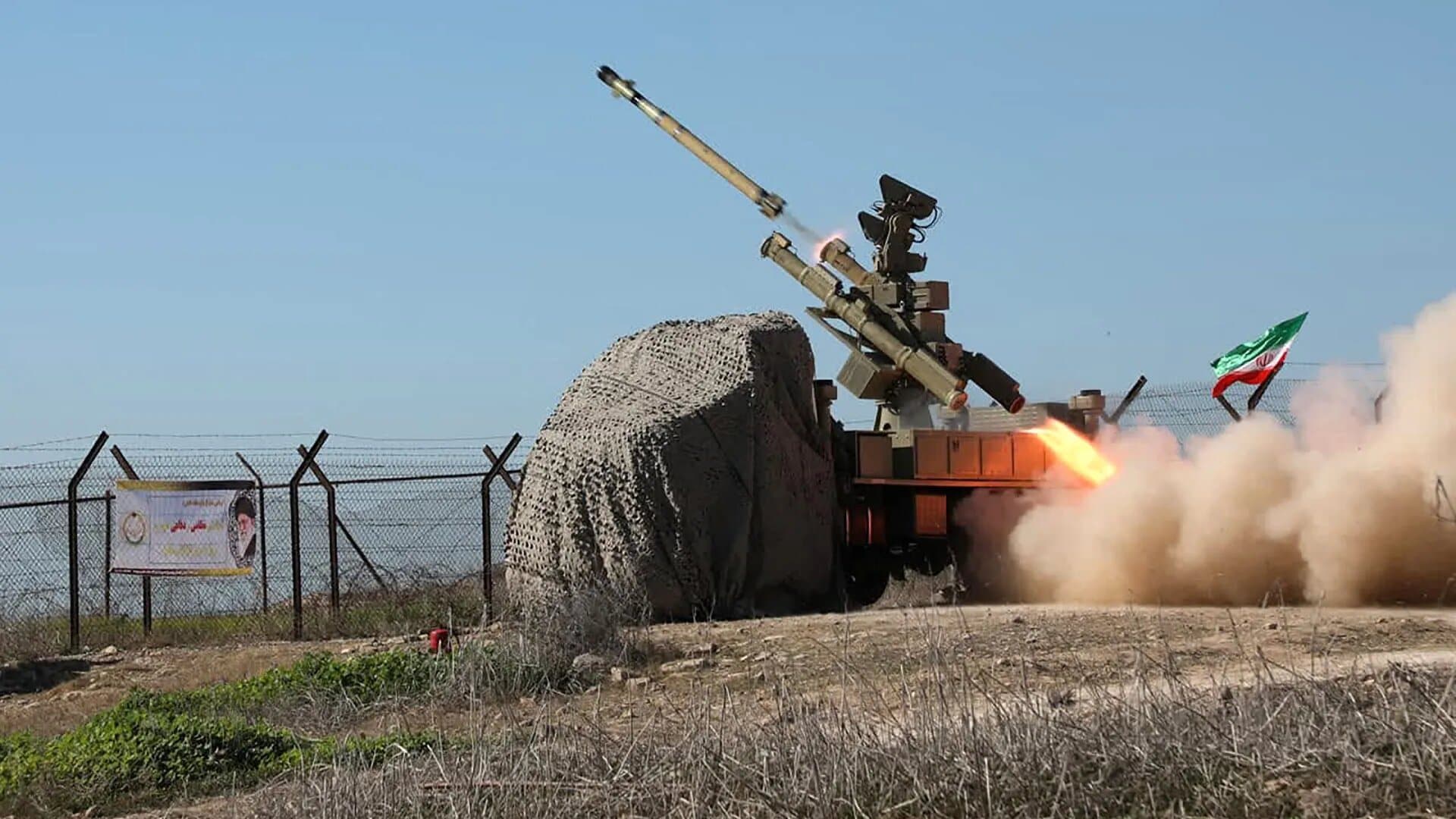 Iran warns Washington on weapons and territory