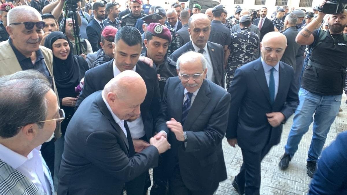 نواف سلام يزور النبطية