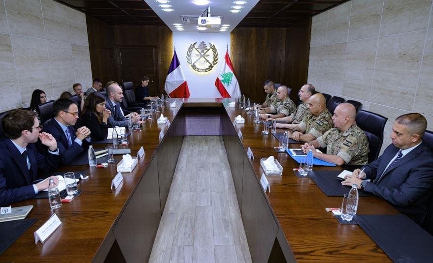 Army chief discusses UNIFIL alternatives with French Foreign Minister