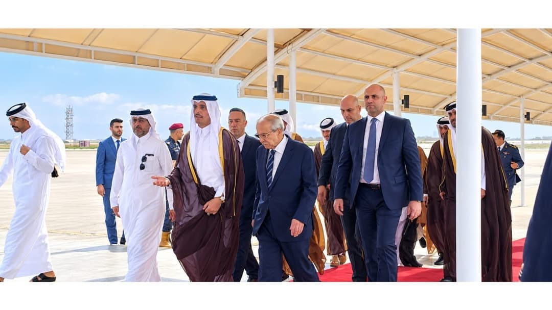 رئيس الحكومة القطرية يبدأ زيارة لبنانية