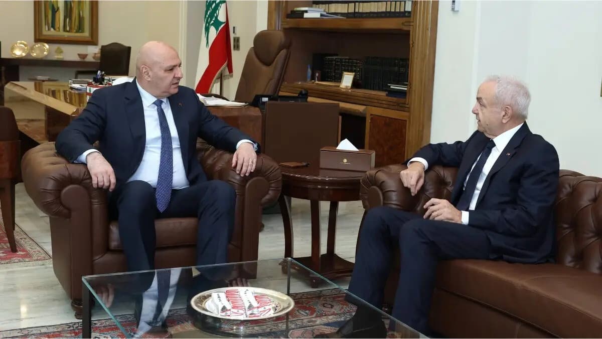 الرئيس المر يلتقي عون يدعم الحوار مع واشنطن