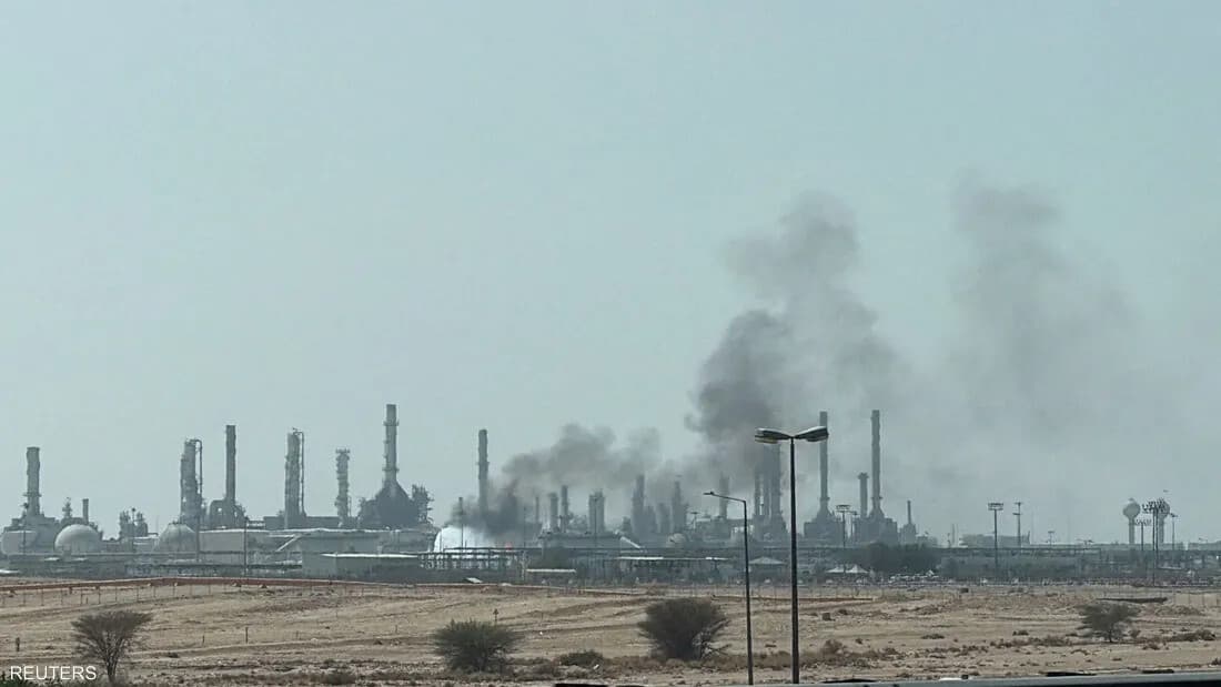 الحوثيون يستهدفون أرامكو بالرياض بصواريخ