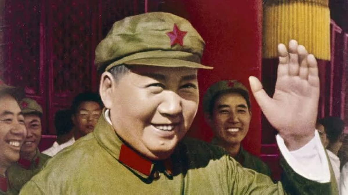 الضغوط الاقتصادية تعزز الحنين لزمن ماو