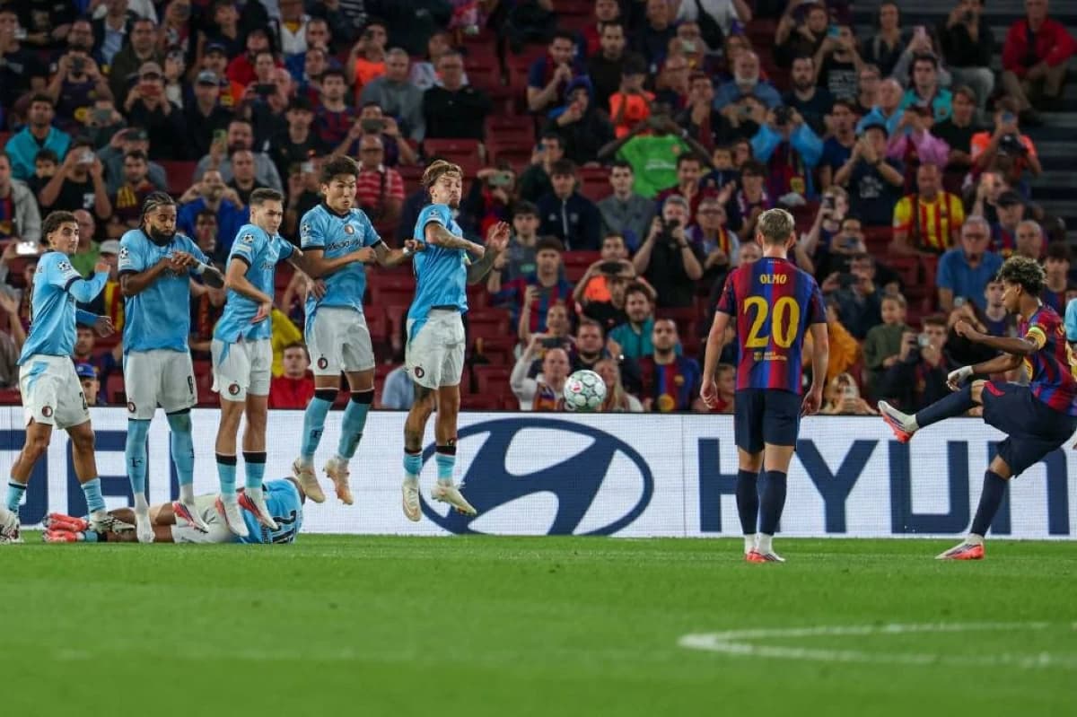 دوري أبطال أوروبا..برشلونة يحسم لقاء فينورد