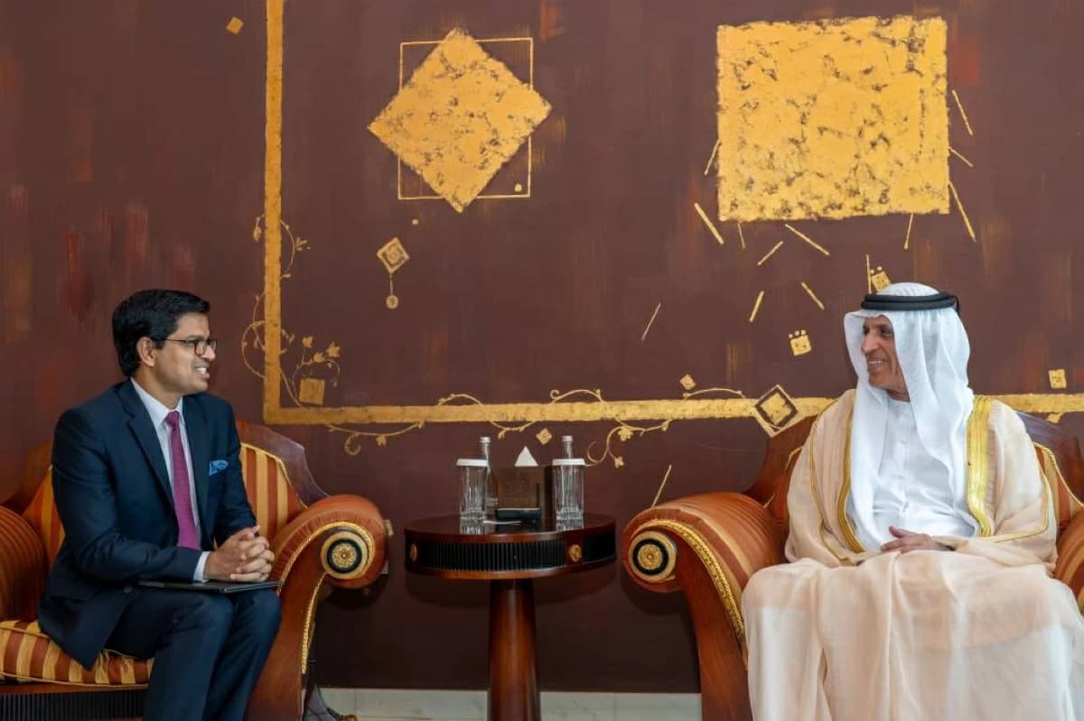 سعود بن صقر يرحب بقنصل الهند في دبي