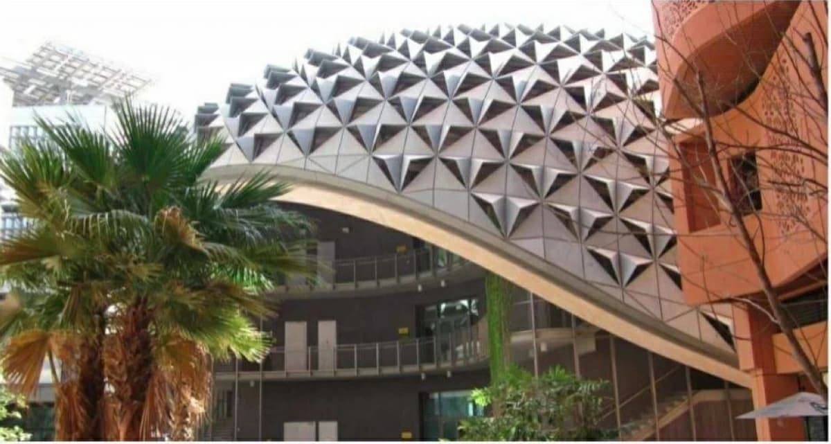 مصدر تزيد إنتاج الكهرباء النظيفة في 2025