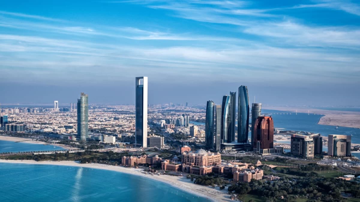 اقتصادية أبوظبي تجدد عمل تاجر أبوظبي بدون مقر