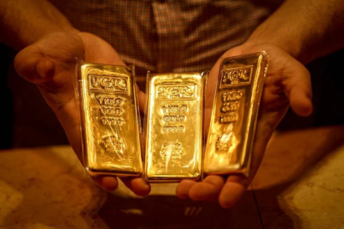 الذهب يبتعد عن 4300 دولار ويتجه للانخفاض الاسبوعي